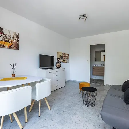 Martelly Furnished Flat Apartman Antibes
